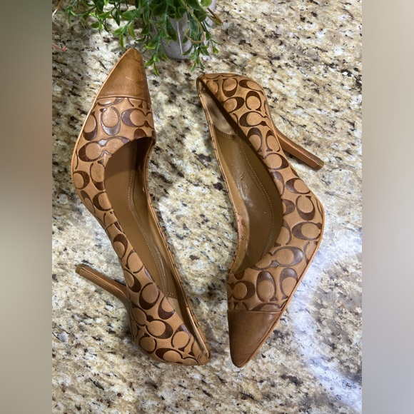 COACH Luca Brown Tan Leather Pointed Toe Pumps 9B - Picture 3 of 10
